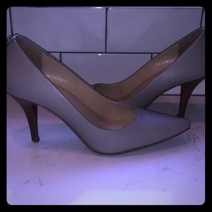 Michael Kors gray toned heels